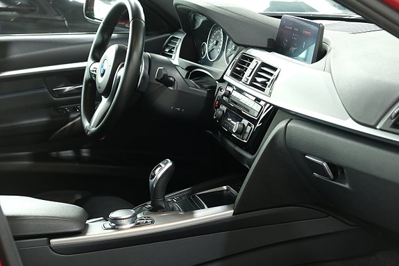BMW 340i 14 of 16