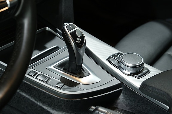 BMW 340i 10 of 16