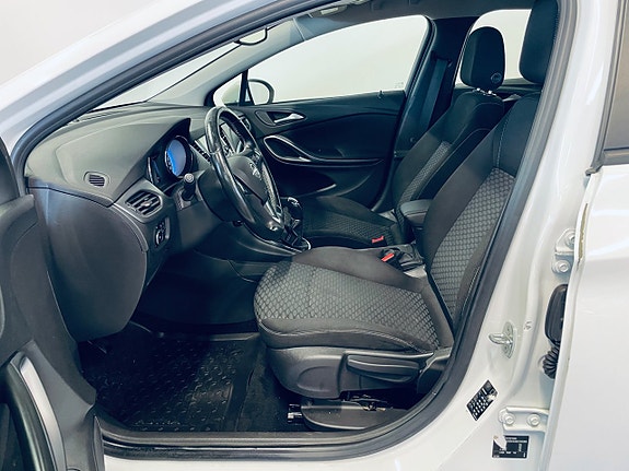 Opel Astra 8 of 12