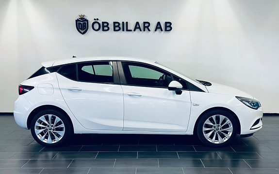 Opel Astra 2 of 12
