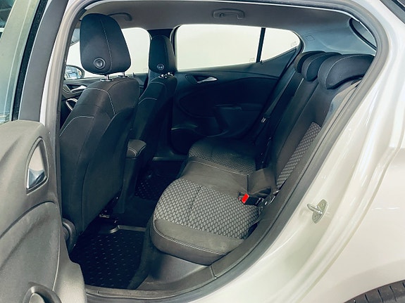 Opel Astra 11 of 12