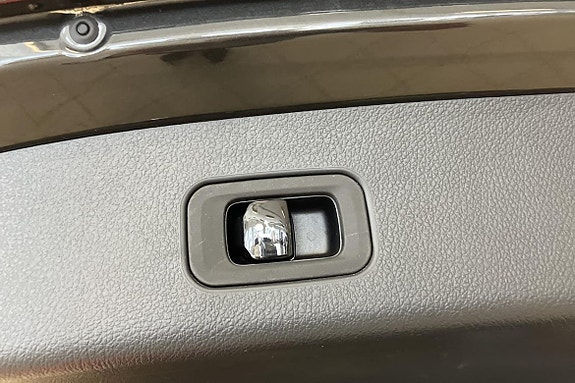 Mercedes-Benz GLC300 de 18 of 24