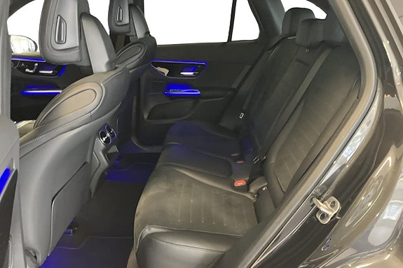 Mercedes-Benz GLC300 de 14 of 24