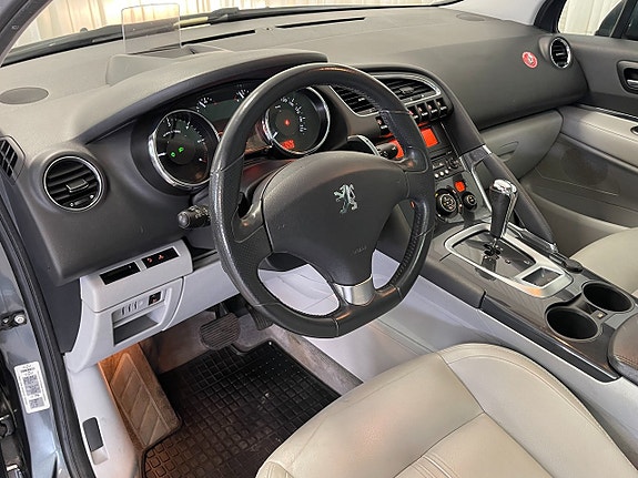 Peugeot 3008 7 of 16