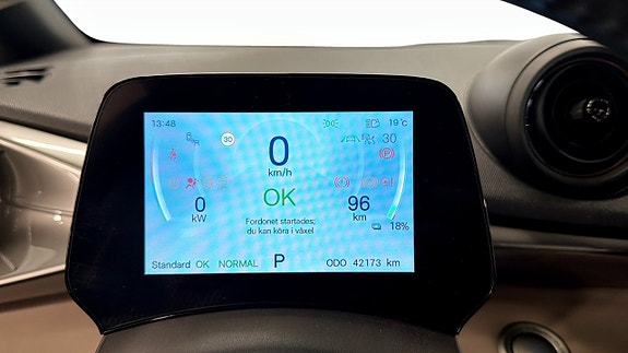 BYD Dolphin 12 of 16