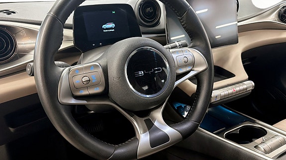 BYD Dolphin 11 of 16
