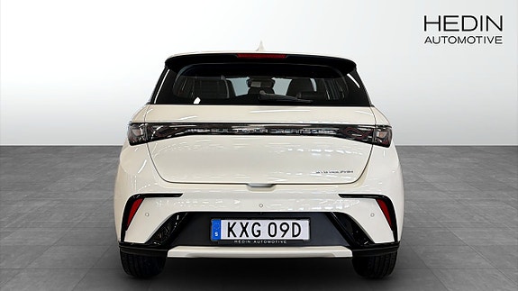 BYD Dolphin 5 of 16