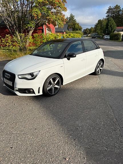 Audi A1 2 of 6