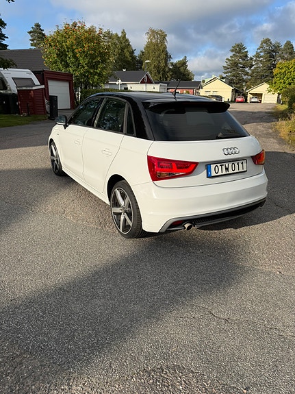 Audi A1 4 of 6
