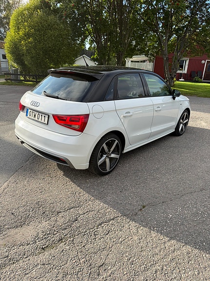 Audi A1 3 of 6