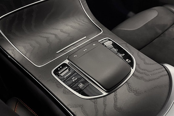 Mercedes-Benz GLC300 de 30 of 30