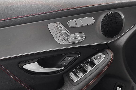 Mercedes-Benz GLC300 de 12 of 30
