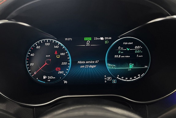 Mercedes-Benz GLC300 de 25 of 30
