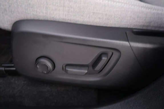 Volvo C40 14 of 22