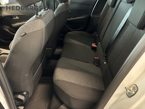 Peugeot 208 8 of 18