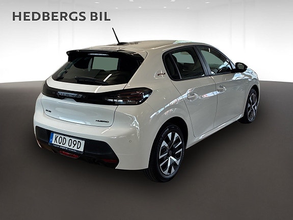 Peugeot 208 3 of 18