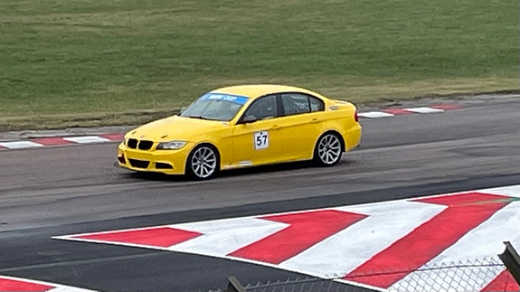 BMW 325i 4 of 8
