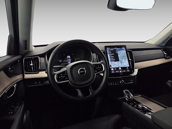 Volvo XC90 7 of 18