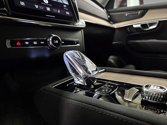 Volvo XC90 17 of 18