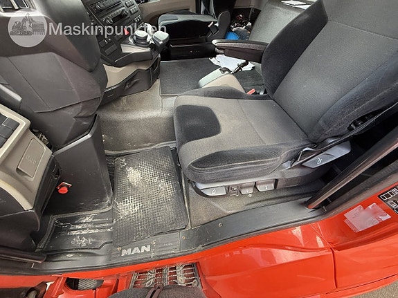 Man TGS 26.360 6X2-4 LL CH 13 of 27