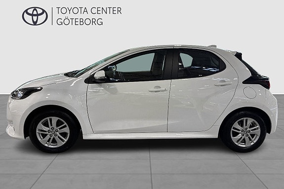 Toyota Yaris 5 of 12