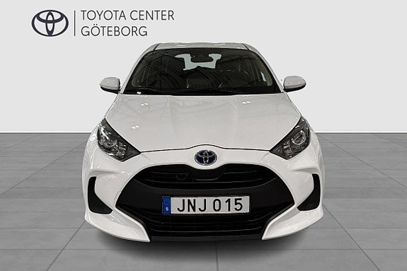 Toyota Yaris 7 of 12