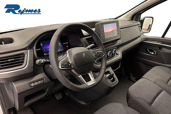 Renault Trafic 10 of 13
