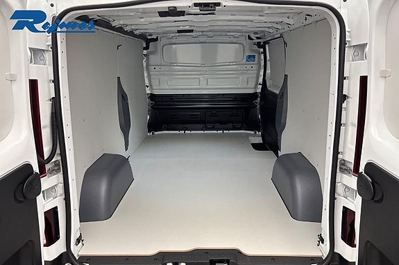 Renault Trafic 12 of 13