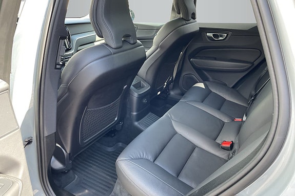 Volvo XC60 9 of 16
