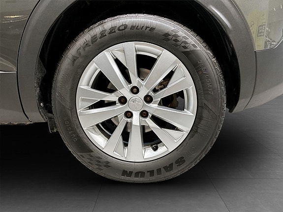 Peugeot 3008 15 of 17