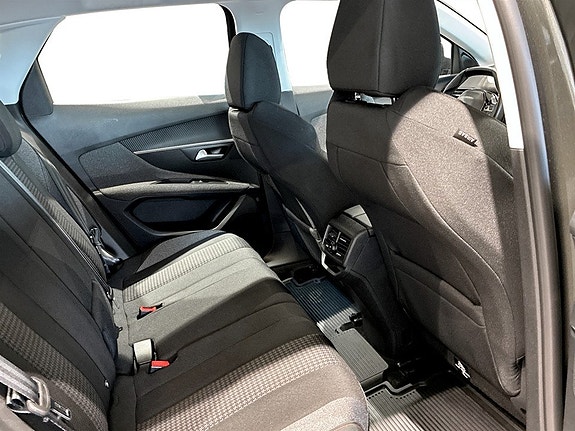 Peugeot 3008 12 of 17