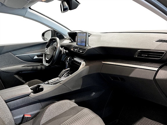 Peugeot 3008 11 of 17