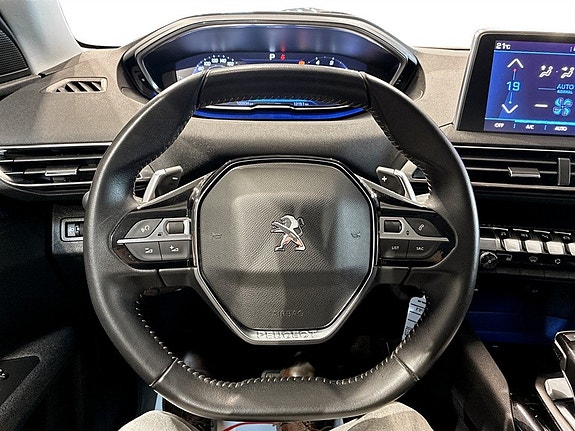 Peugeot 3008 7 of 17