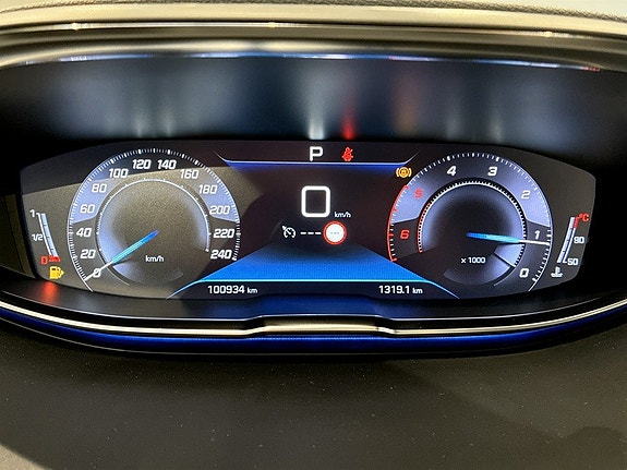 Peugeot 3008 8 of 17
