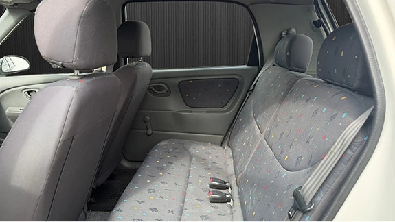 Suzuki Alto 8 of 8