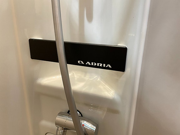 Adria Coral Select 670 SL / Automat / Multimedia / Truma Diesel / Garage / 19 of 28