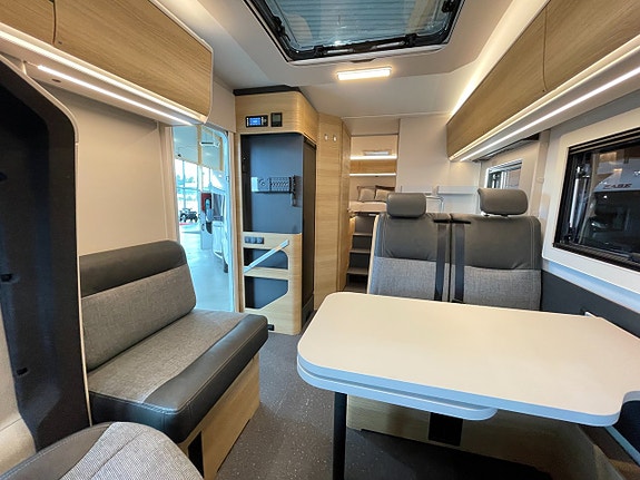 Adria Coral Select 670 SL / Automat / Multimedia / Truma Diesel / Garage / 10 of 28