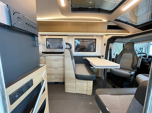 Adria Coral Select 670 SL / Automat / Multimedia / Truma Diesel / Garage / 6 of 28
