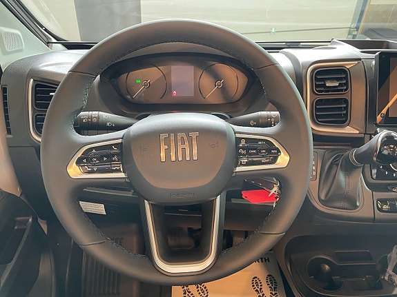 Adria Coral Select 670 SL / Automat / Multimedia / Truma Diesel / Garage / 27 of 28