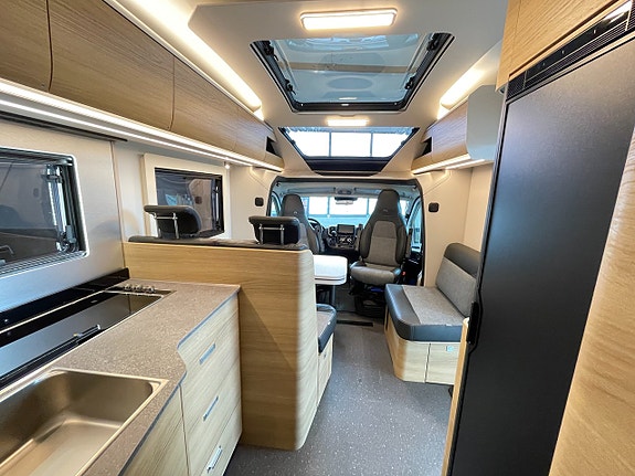Adria Coral Select 670 SL / Automat / Multimedia / Truma Diesel / Garage / 20 of 28