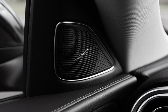 Mercedes-Benz C300 e 16 of 21