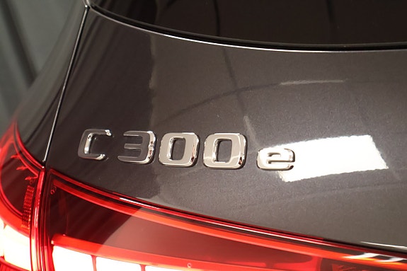 Mercedes-Benz C300 e 11 of 27
