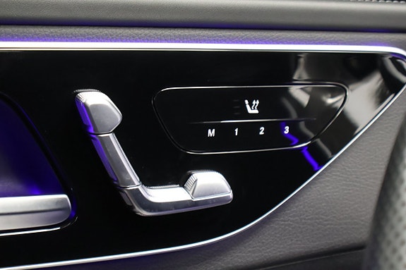 Mercedes-Benz C300 e 17 of 27