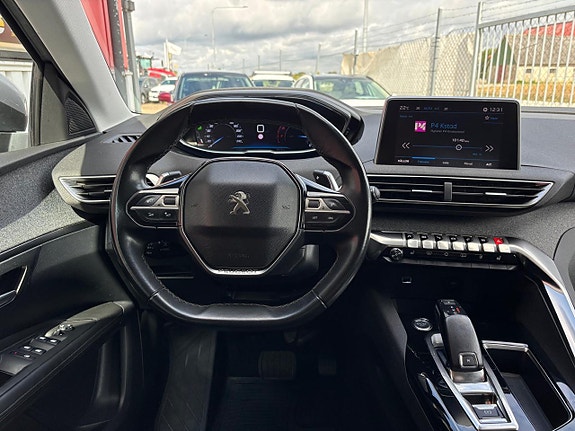 Peugeot 3008 10 of 30