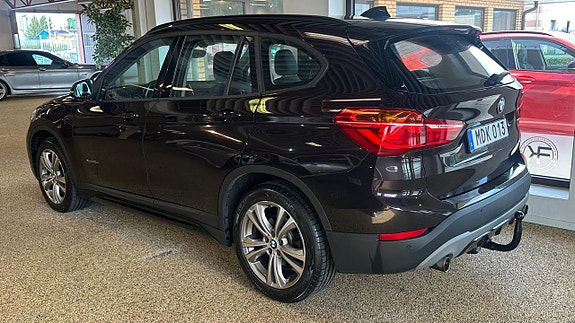 BMW X1 2 of 10