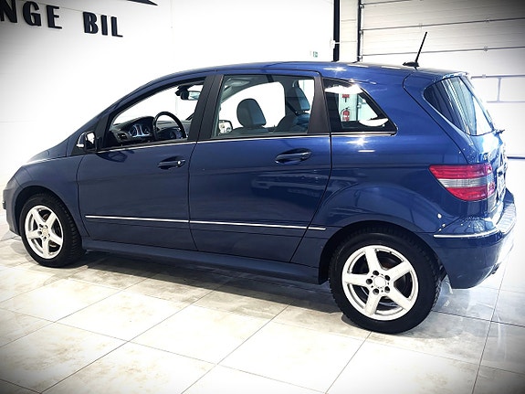 Mercedes-Benz B180 5 of 16