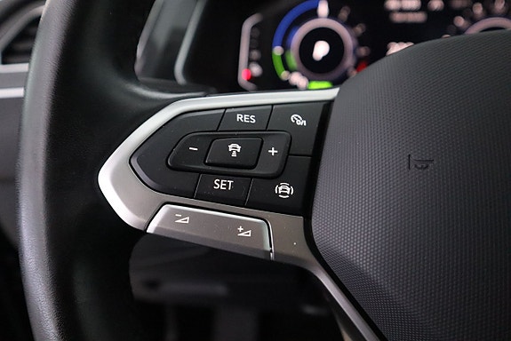 Volkswagen Tiguan 14 of 21