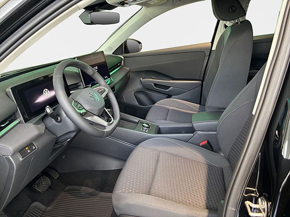 Volkswagen T-Roc 9 of 18
