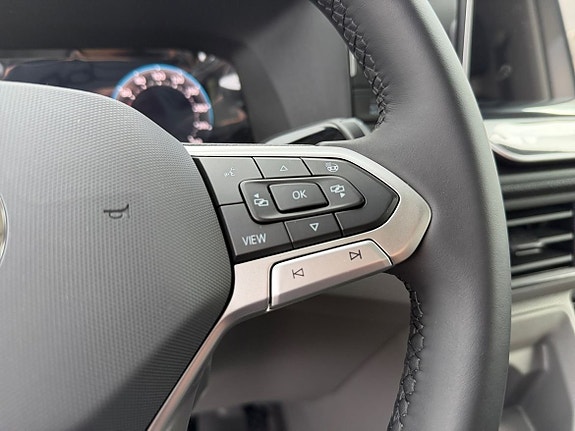 Volkswagen Crafter 13 of 19
