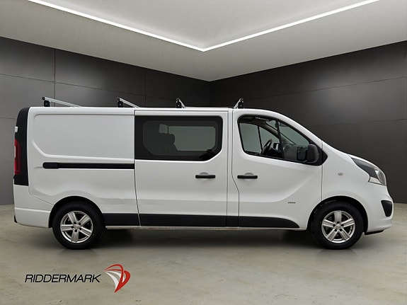 Opel Vivaro 2 of 28